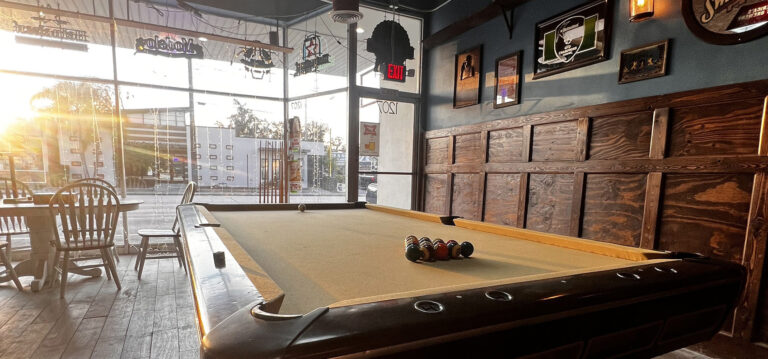 Rogen's Drinkery on Mills venue photo
